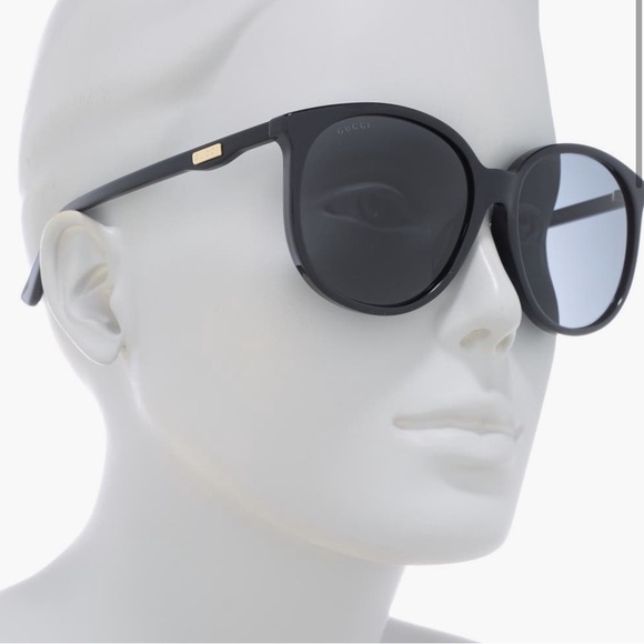 Gucci Black Women's Sunglasses - Picture 11 of 11